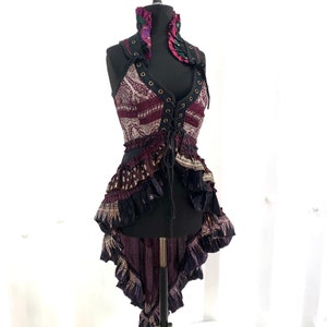M. Isabella Korsett Steampunk-Kleid aus Seidenbrokat. Artikelnummer: 2001-1415