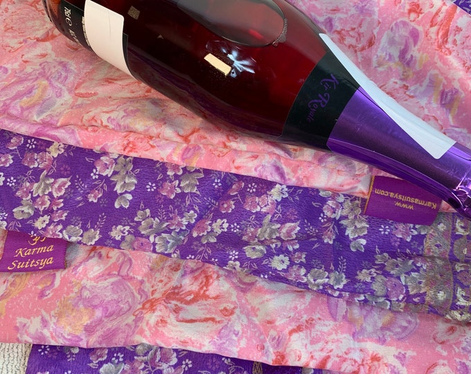 6 Silk Festive Gift Bags with Drawstring. 9"x18" - 6 Pack  (20cm x 43cm internal size) The Perfect Reusable Fabric Gift Wrap for Xmas