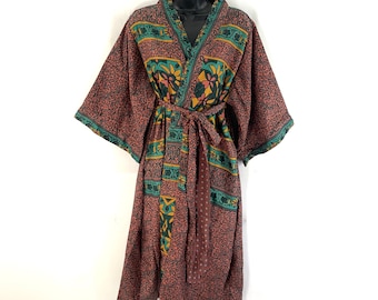 M/L. Luxury Reversible Silk Kimono with deep pockets. A Dressing Gown, Bath Robe, a perfect gift.  SKU:724-3902