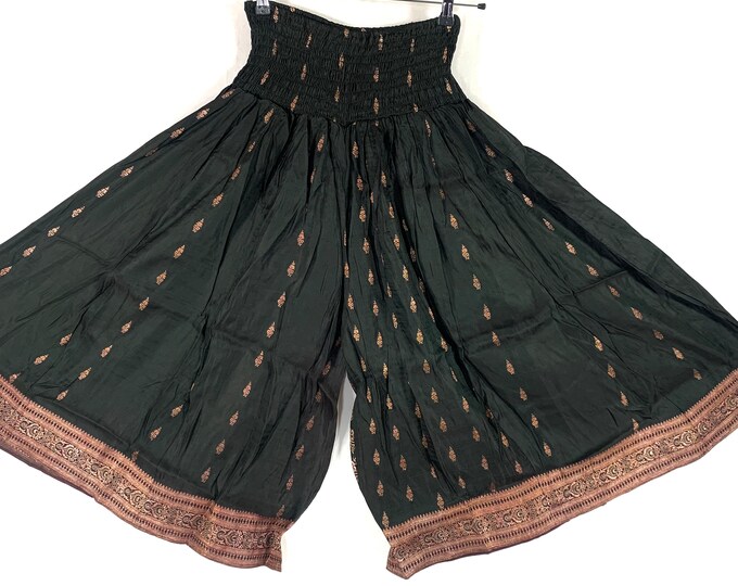 2XL. Marion Short Leg Culottes in Silk Brocade with Plus Plus elasticated waist for fuller figure. (Wide Leg Palazzo Pants) SKU:817-6653