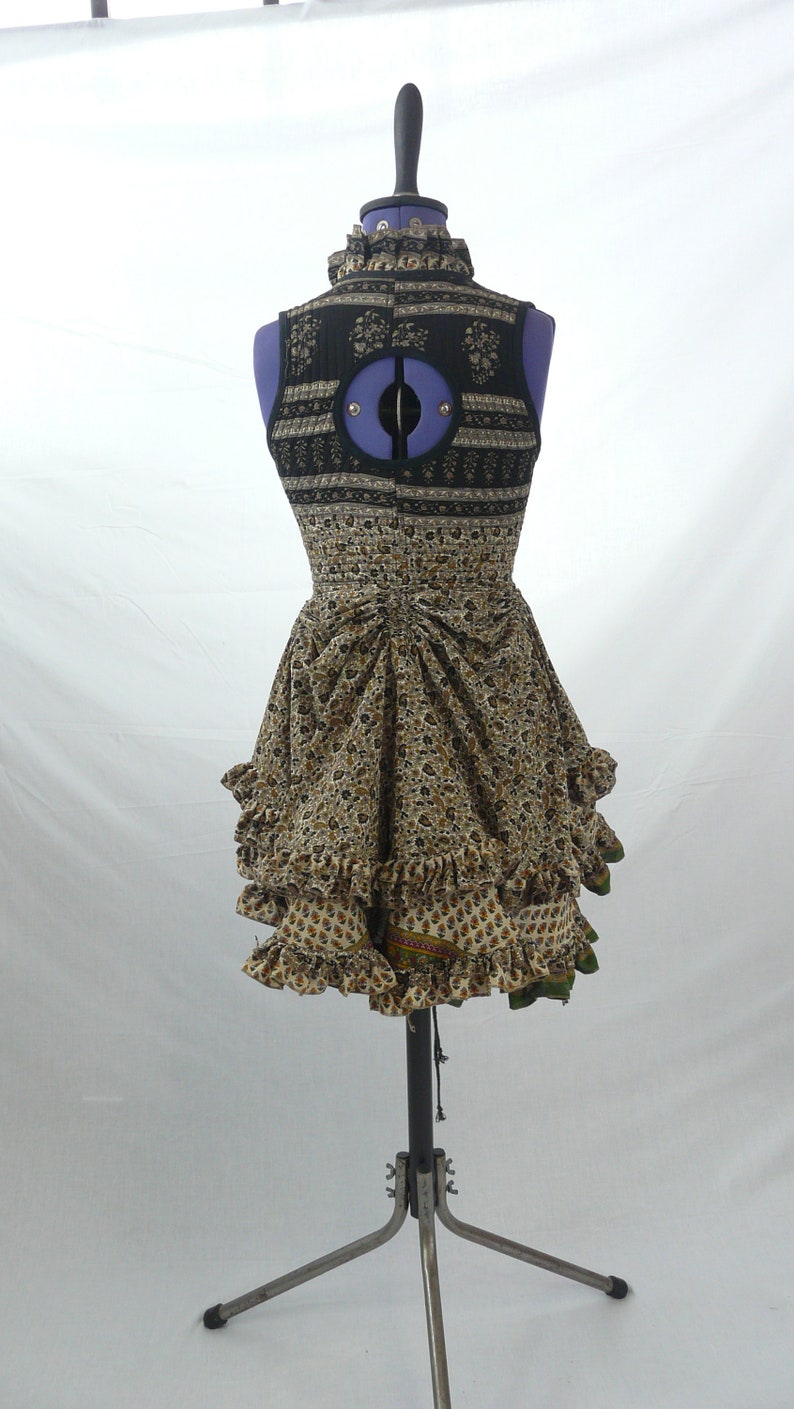 Wrap around 3 rouches at back lots of frills fully adustable at waist Goa Dress Day Corset Overdress M Best Silk