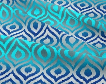 Tela Ikat azul cortada a medida, estampado Ikat degradado turquesa y azul marino, tela de estilo bohemio global para tapicería y cortinas, decoración moderna con moldura ogee.