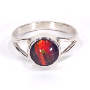 Aurora Fire Opal Ring – Dieppaarse doublet sterlingzilveren ring