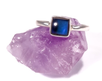 Sterling Silver Square Mood Ring | Bright Colour Changing | Beautiful, Minimalist and Elegant Gift Idea