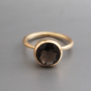 Bague quartz fumé - Bague marron - Bague en or - Bague à empiler - Bague avec pierres précieuses - Bague faite main - Cadeau pour elle - Bague tendance - Bague de mariée