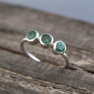 Emerald Gemstone Ring -  Natural Emerald  - Green Gemstone - 925 Sterling Silver - Handmade ring - May Birthstone - Gift For Her