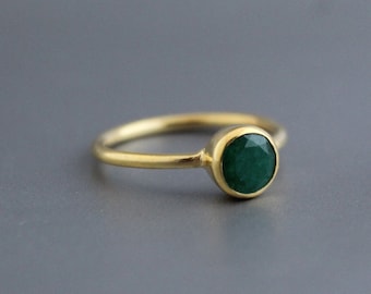 Details about   Green Gemstone Faceted Round Gemstone 925 Sterling Silver Women Designer Ring