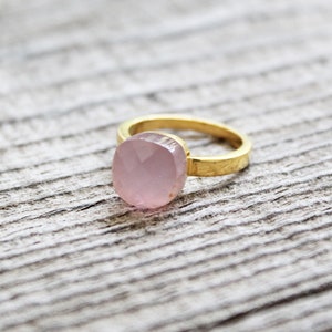 Rose Quartz Ring - Handmade Gemstone Ring - Gold Ring  - Cocktail Ring - Statement Ring - Lovers Ring - Quartz Ring