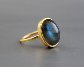 Labradorite Gemstone Ring - February Birthstone -  Blue Flash Gemstone - 925 Sterling Silver - Handmade ring - Gold Ring