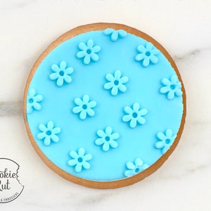 Daisy Pattern Embosser - Cookie Biscuit Stamp Fondant Reverse Cake Decorating Icing Cupcakes Stencil