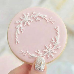 Christmas Snowflake Wreath - Cookie Embosser Fondant Stamp - Festive Baking Reverse