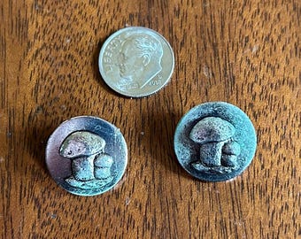 Vintage buttons. 7 styles. Silver color. 2-9 per group. Mushrooms.