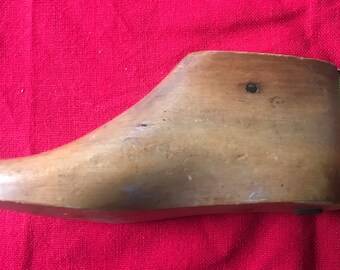 Antique Wooden Cobbler Shoe form 3 EE. Morton Last Co. metal grommet. Blonde wood.