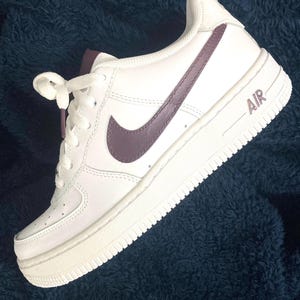 Custom Nike Air Force 1 One painted ‘Eggplant Purple’ Swoosh
