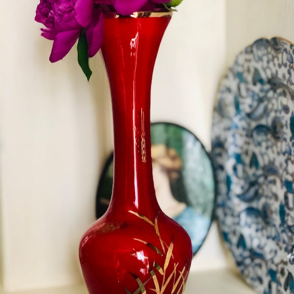 Vase en verre rouge corail vintage vif, vase en verre rouge Boho Chic Golden Trim, verre vintage à deux couches