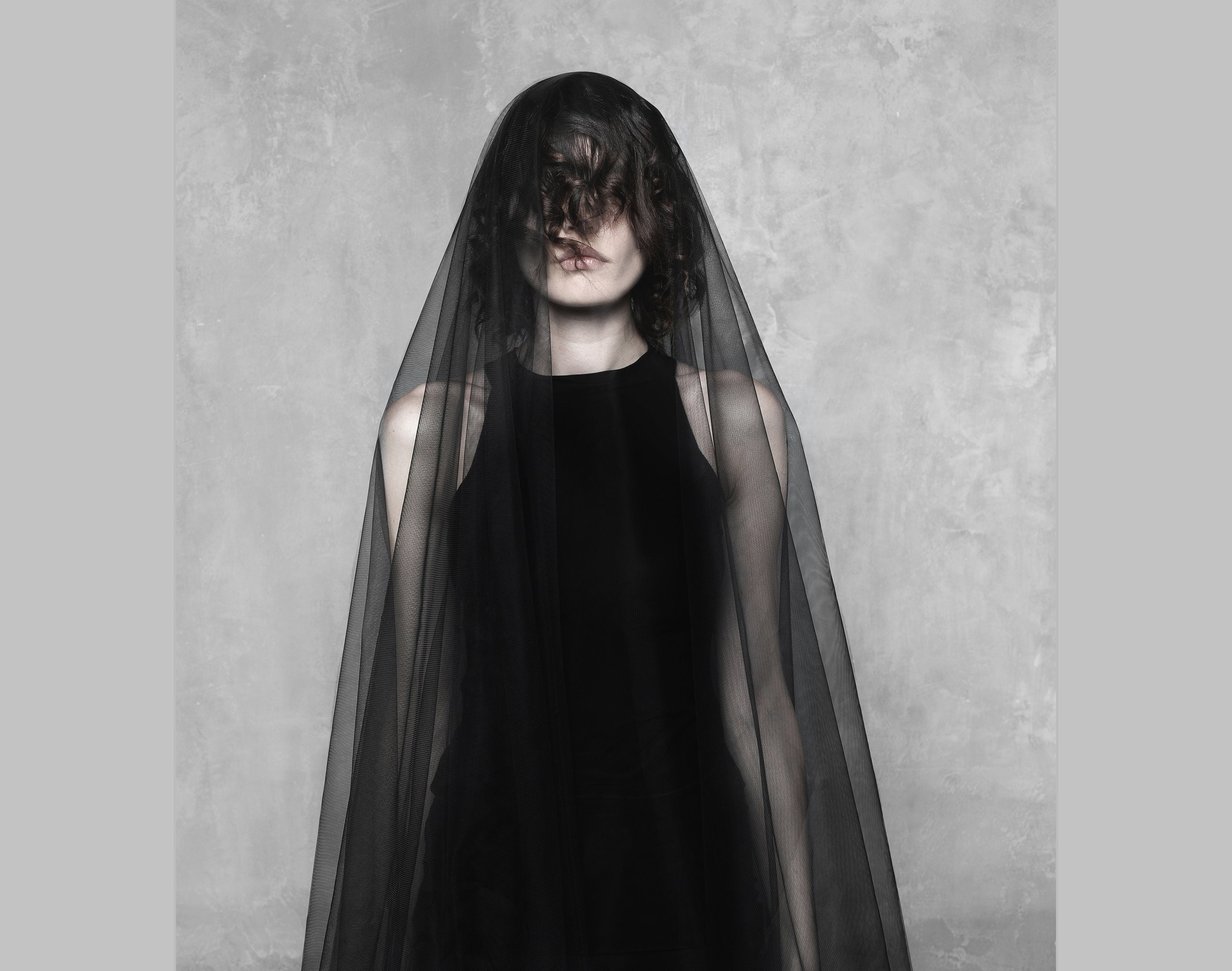 Navy blue wedding tulle veil for photoshoot / Gothic Sheer | Etsy