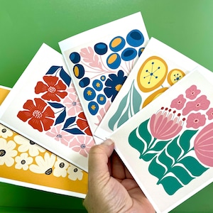 Juego de tarjetas florales modernas de mediados de siglo: tarjetas en blanco con sobres y pegatinas opcionales. ¡Ideales para notas de agradecimiento, regalos y notas especiales!
