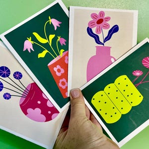 Verfijnde boho-briefpapierset met bloemen, enveloppen en zegels