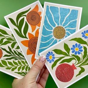 Tarjetas florales bohemias de mediados de siglo con sobres de arte abstracto Bauhaus