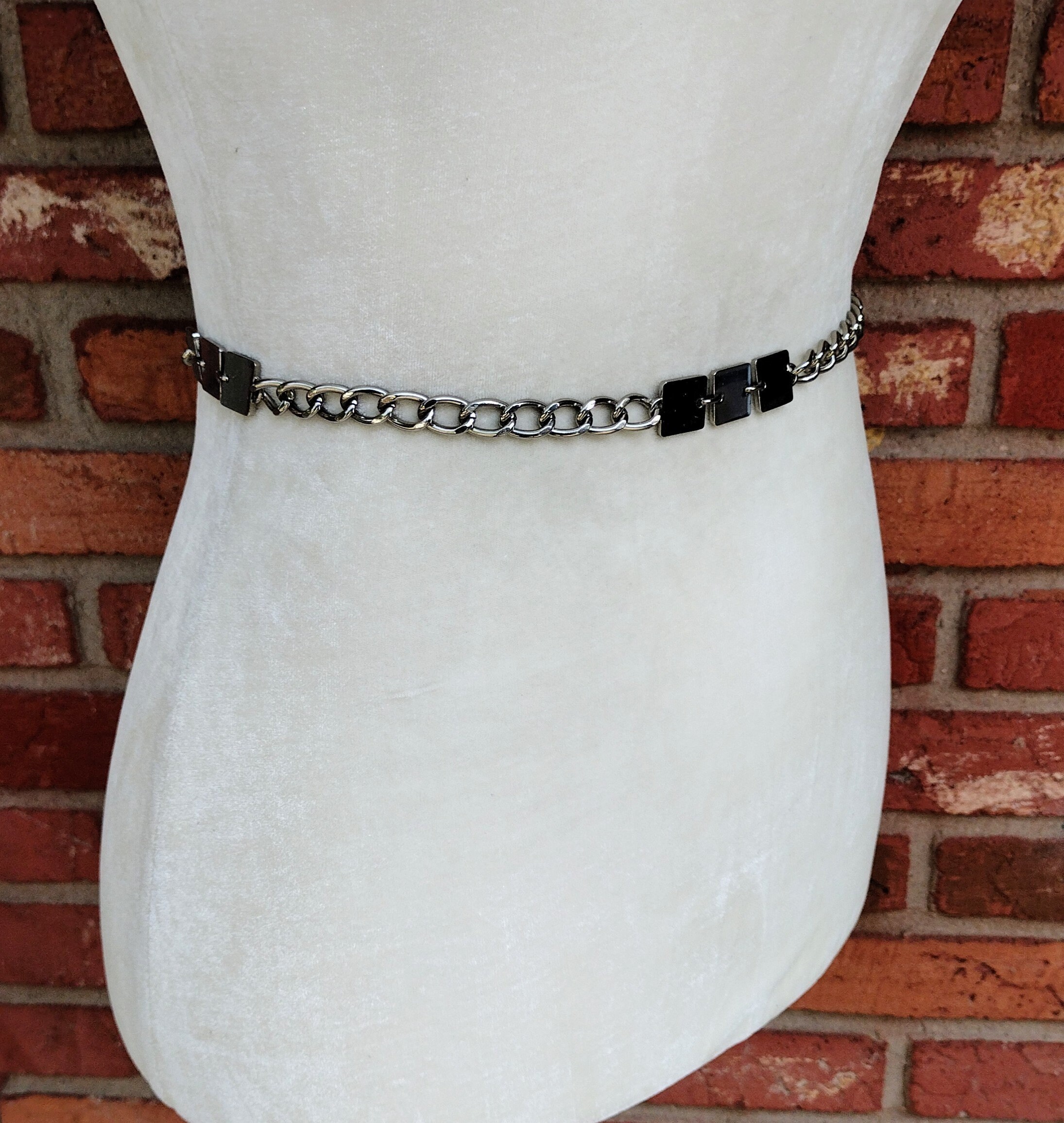 Vintage Calvin Klein silver chain belt Vintage 80s 90s Calvin Klein Silver Tone Concho Belt, Link  main image 4