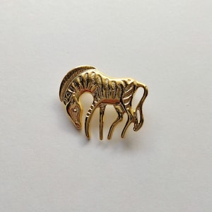 Vintage Brooch Pin Gold Metal Textured Striped Zebra Equine Safari Animal Zoo Retro Zebra Lover Gift Jewelry Gift for Her