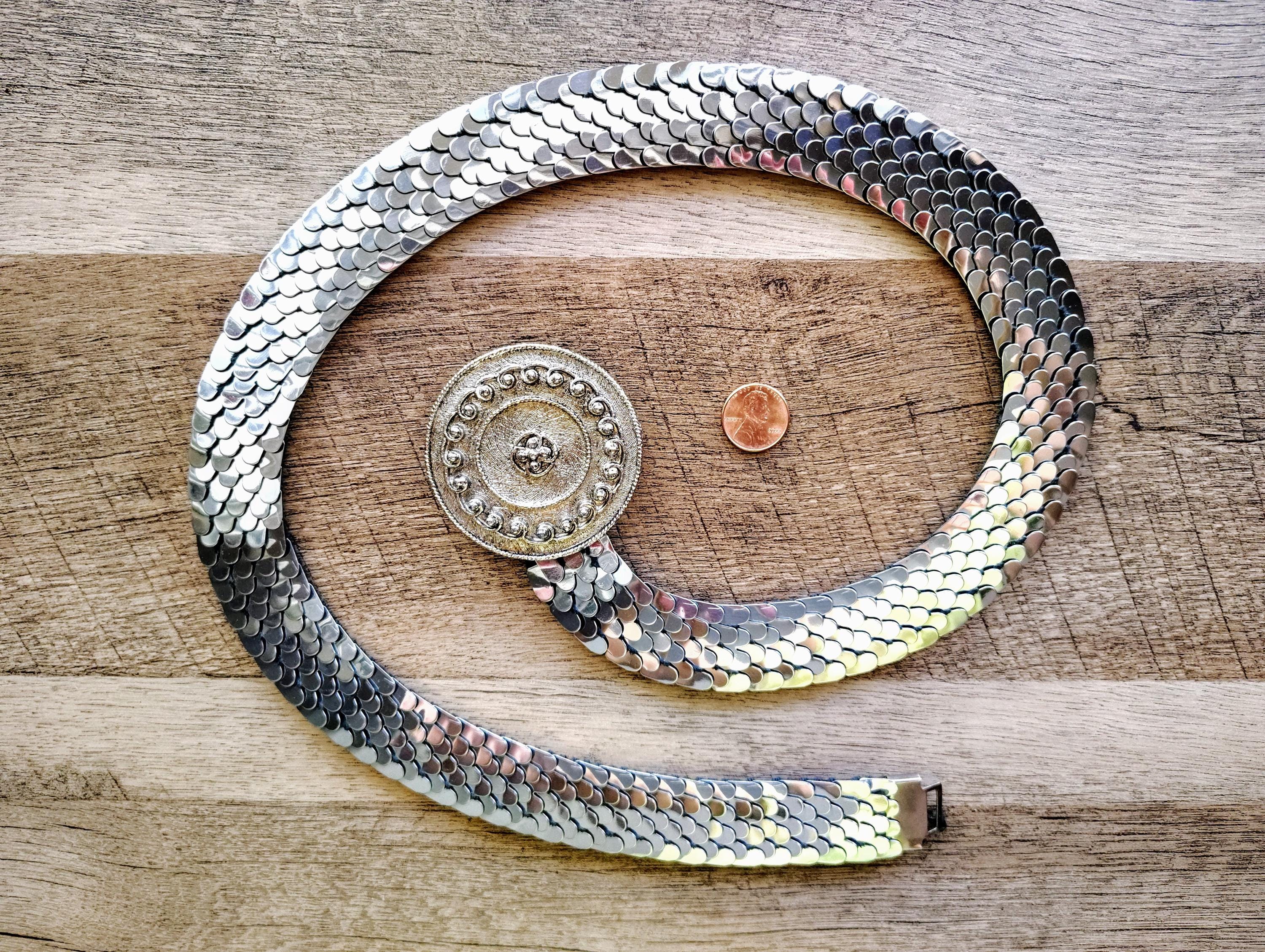 Vintage Silver Metal Stretch Belt: Snake Scale Disco Design  display picture 2