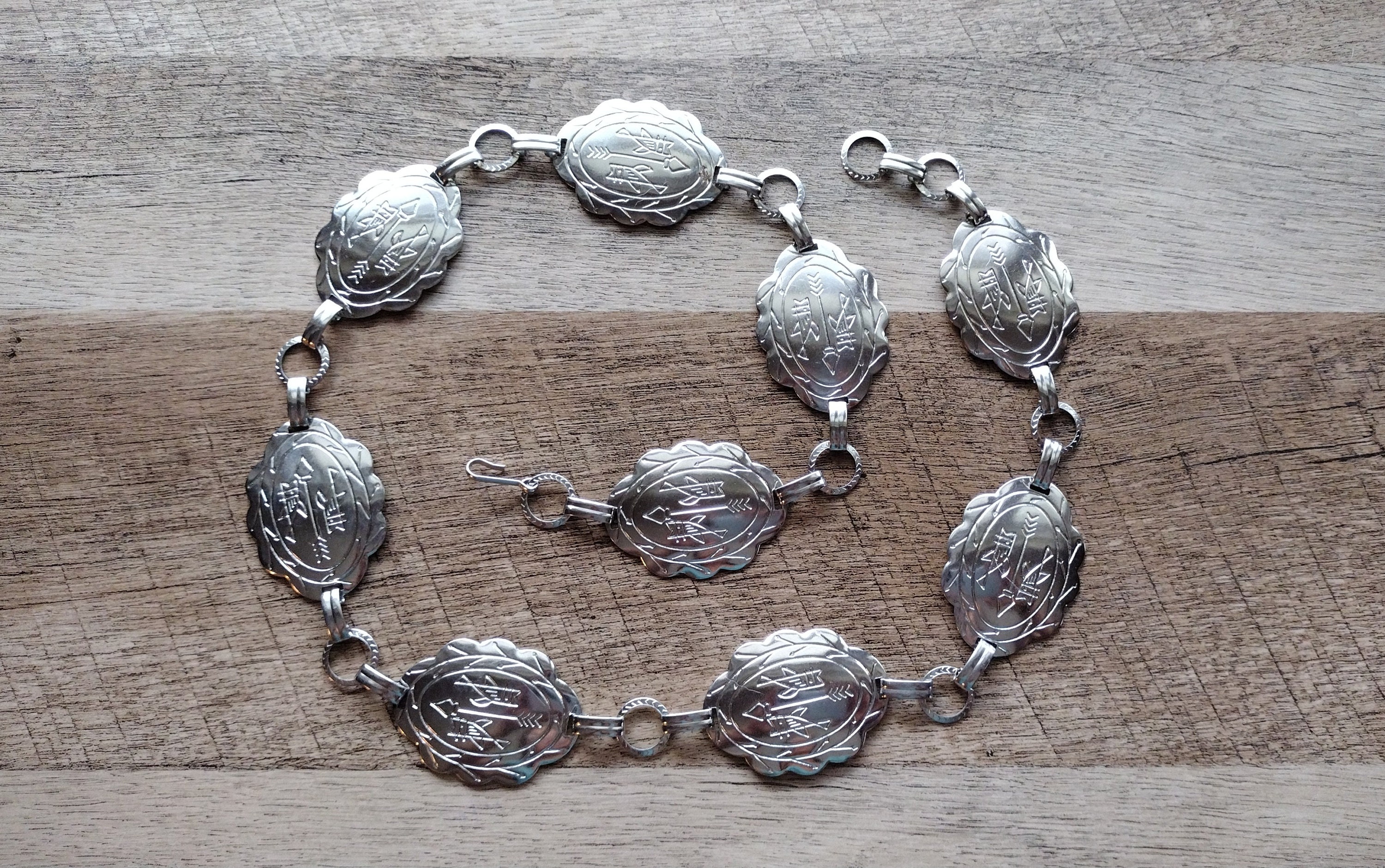 Vintage Silver Oval Concho Belt Engraved Native Arrows Adjustable Detailed Early Vintage Native American Navajo Sterling  main image 3