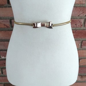 Vintage Snake Belt Gold Metal Bow Shape Metal Buckle Thin Slinky Stretch Evening Retro