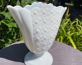 Vintage Mid Century Fenton Milk Glass Daisy and Button Fan Vase