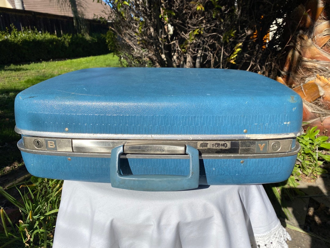 Vintage 1970s Robins Egg Blue Samsonite Hard Shell Suitcase, Mid