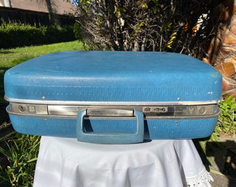 Vintage 1970’s Robins Egg Blue Samsonite Hard Shell Suitcase, Mid Century Luggage