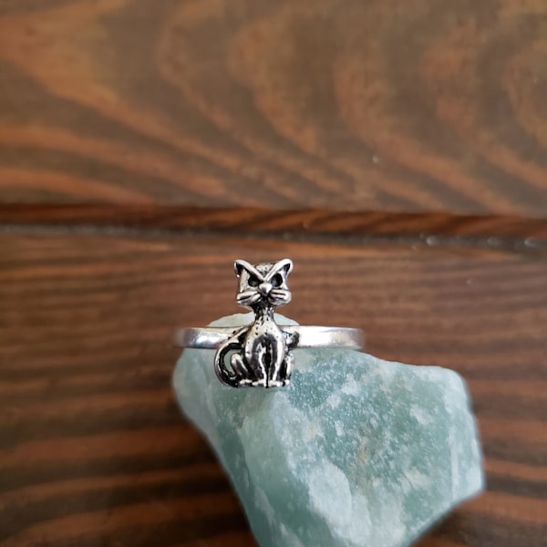Kitten Ring in Sterling Silver,Cat Ring in Sterling Silver, Pet Ring.