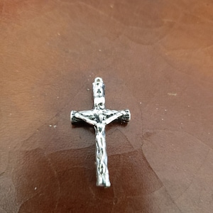 Crucifix pendant in Sterling Silver-Cross pendant