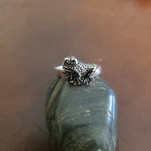 Frog Ring in Sterling Silver- Toad Ring