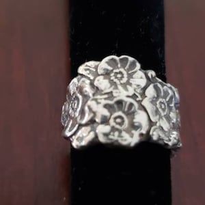 Floral band in sterling silver