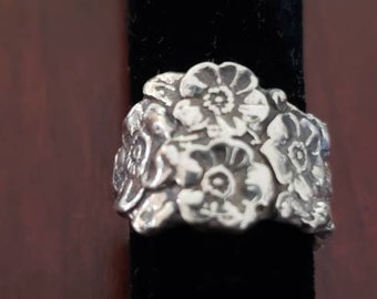 Floral band in sterling silver