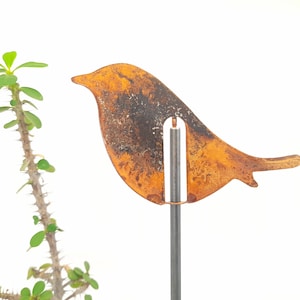 Twirly Whirly Rusty Robin Garden Sculpture
