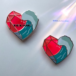 Teume Enamel Pin