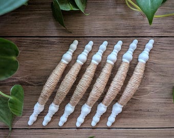 Conjunto de 6 puxadores de gaveta exclusivos, 7,6 cm de furo a furo, alças brancas com detalhes em corda, estilo costeiro, rústico e boho.