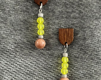 Multicolor lightweight dangle earrings