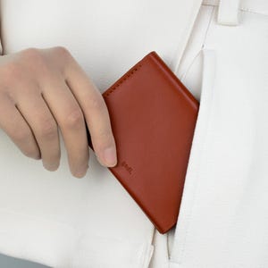 Cartera plegable de piel de grano completo hecha a mano en color marrón óxido