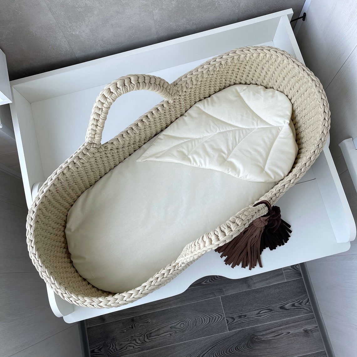 Baby Moses basket with two brushes. Baby crib. Handmade baby Etsy