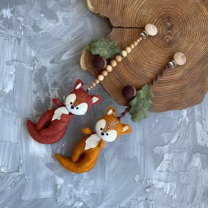Fox stroller mobile/ Red fox pram accessory/ Elactic Stroller lanyard/ Pram hanging rattle / Baby  stroller chain/ pram toy clip