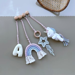 ユニコーンベビーカーモビール/女の子用ベビーカーおもちゃセット/ベビーカーシートアクセサリー/レインボーベビーカーストラップ/乳母車フェルトおもちゃ/マクラメベビーラトル