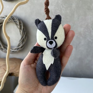Woodland baby play gym toys/ Forest animals play gym/ Woodland nursery accessory/ Felt Montessori toys hanging/ Baby shower and newborn gift badger