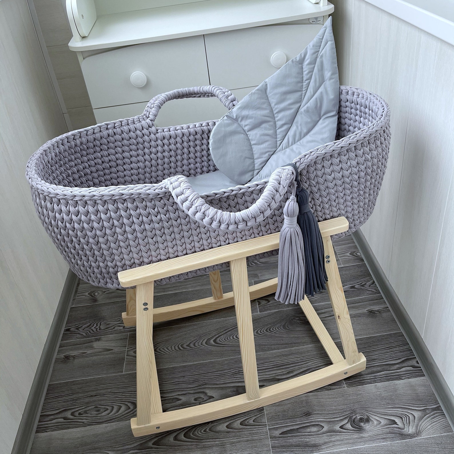 Baby Moses basket with two brushes. Baby crib. Handmade baby Etsy