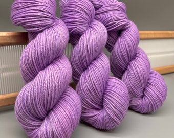 Orchid ~ Ready to ship ~ hand dyed yarn - dk - superwash merino - wool - purple yarn - knit gift - yarn - dk yarn - 75/25 - purple