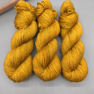 Gold - Ready to ship - heavy dk/ light worsted - superwash merino wool - hand dyed yarn - knit gift - yarn - yellowyarn