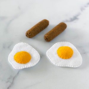 Felt Eggs & Sausage Breakfast | Felt Food | Montessori | Pretend Play Kitchen Food | Felt Breakfast Toys | Breakfast Restaurant Kit