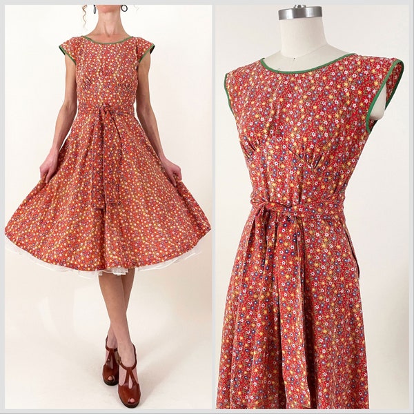 40s Red Floral Wrap Dress | Homemade Ditsy Floral Tie Front Day Dress | Medium